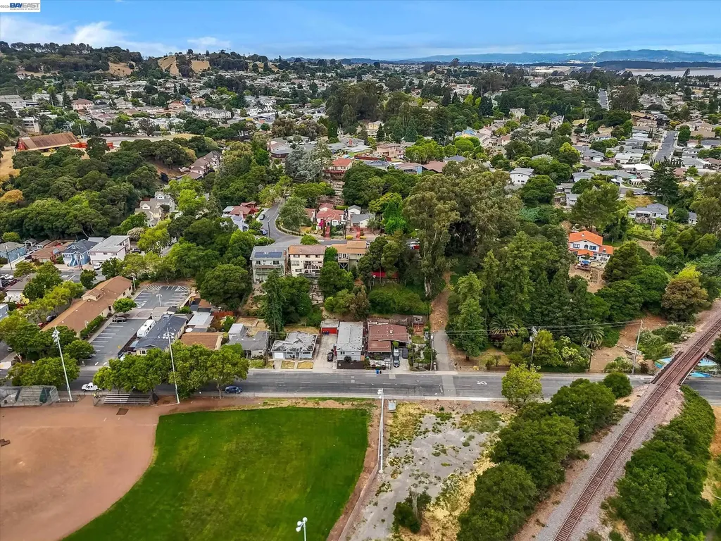 512 Tennent Avenue Pinole CA 94564
