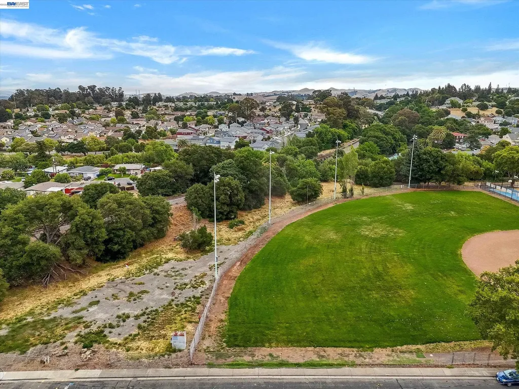512 Tennent Avenue Pinole CA 94564