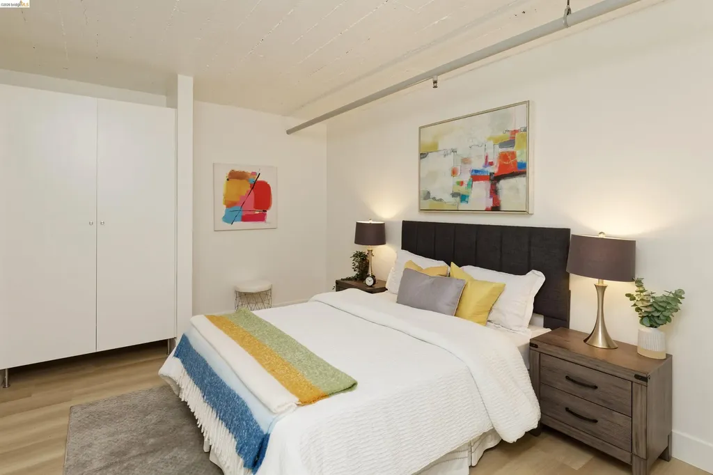1201 Pine Street Oakland CA 94607