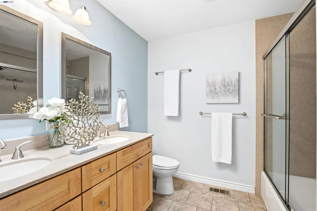 25477 Palomares Road Castro Valley CA 94552