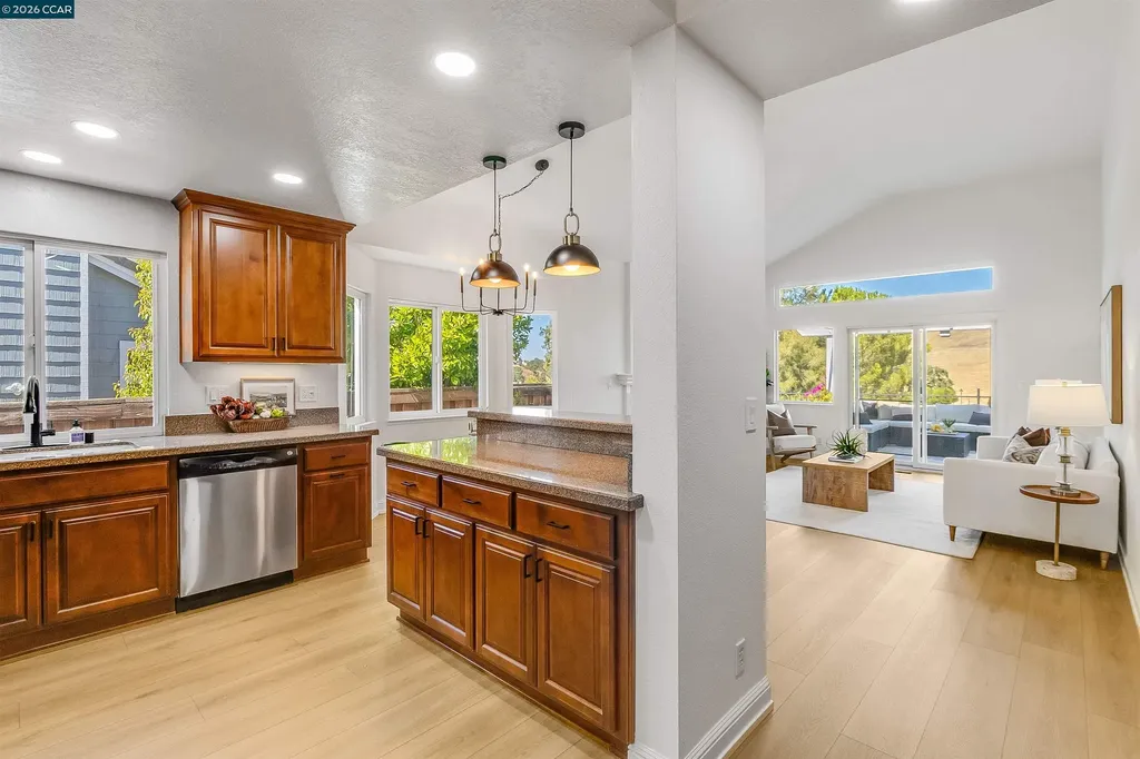 109 Crow Place Clayton CA 94517
