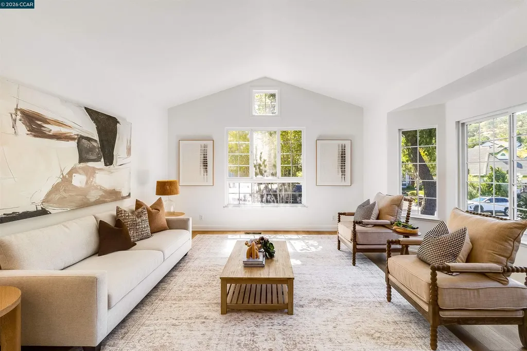 109 Crow Place Clayton CA 94517