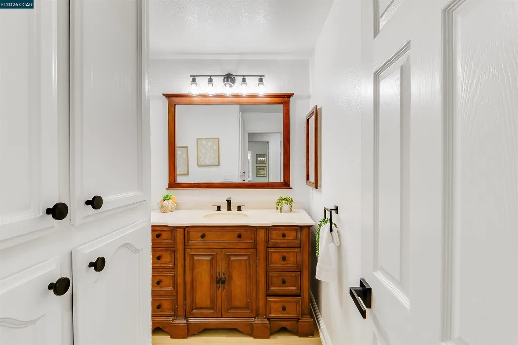 109 Crow Place Clayton CA 94517