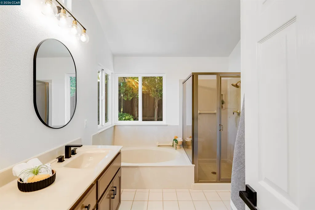 109 Crow Place Clayton CA 94517