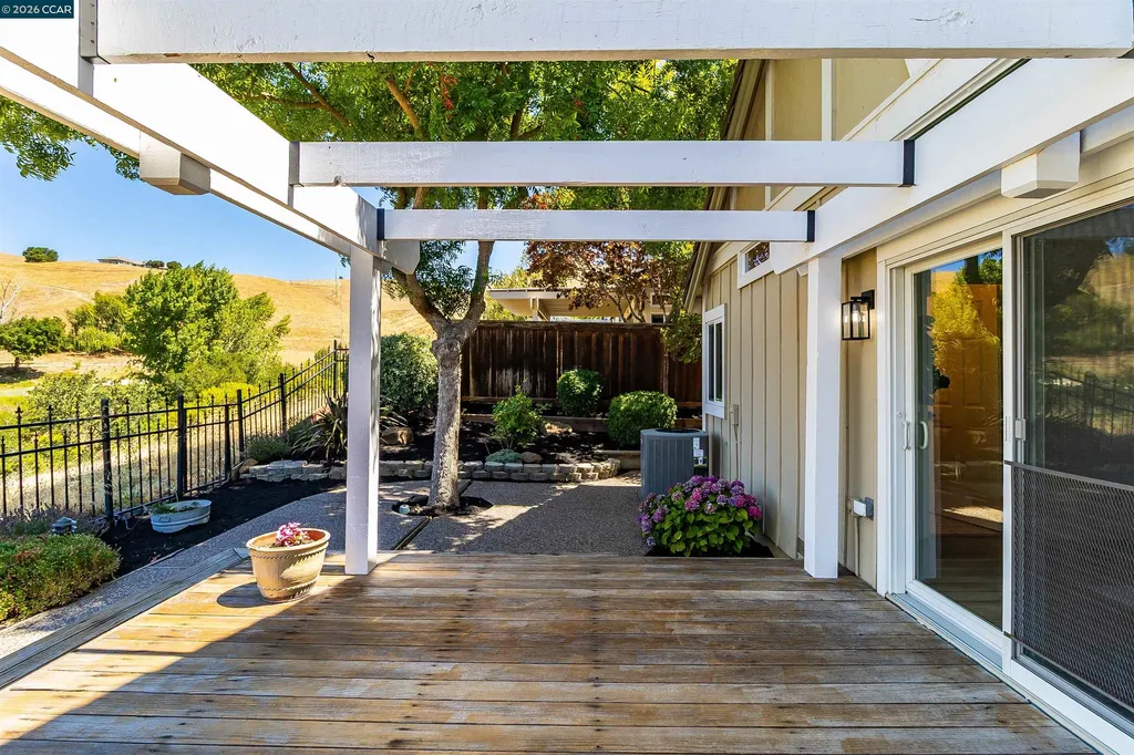 109 Crow Place Clayton CA 94517