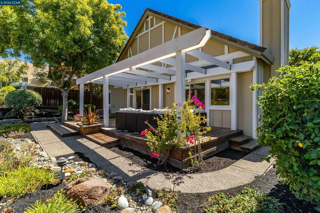 109 Crow Place Clayton CA 94517