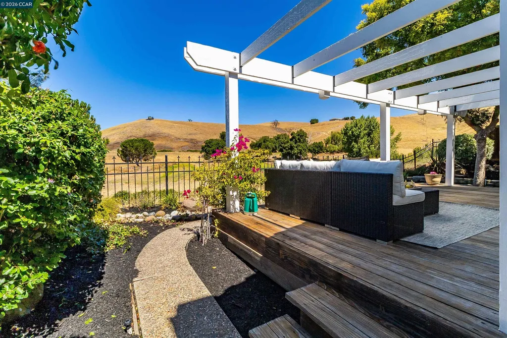 109 Crow Place Clayton CA 94517
