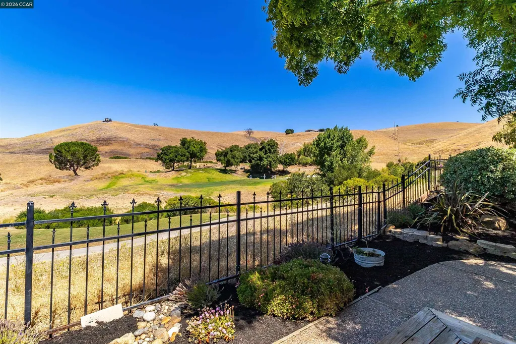 109 Crow Place Clayton CA 94517