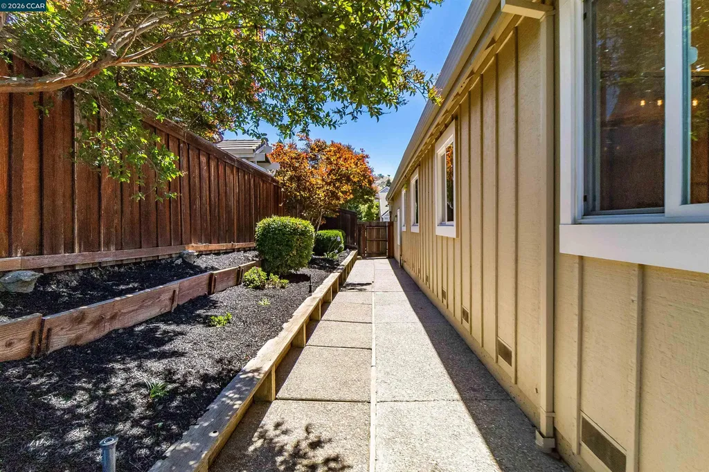 109 Crow Place Clayton CA 94517