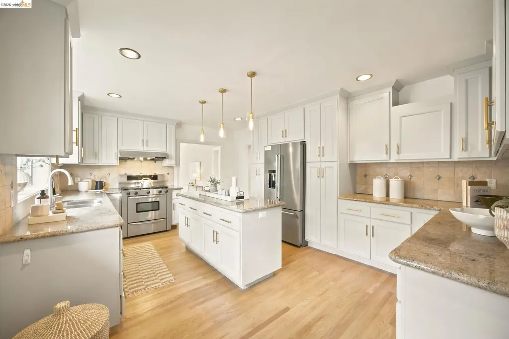 3920 Ardley Avenue Oakland CA 94602