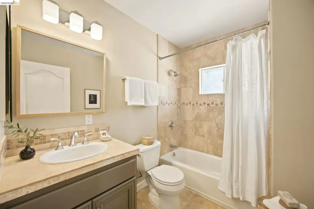 3920 Ardley Avenue Oakland CA 94602