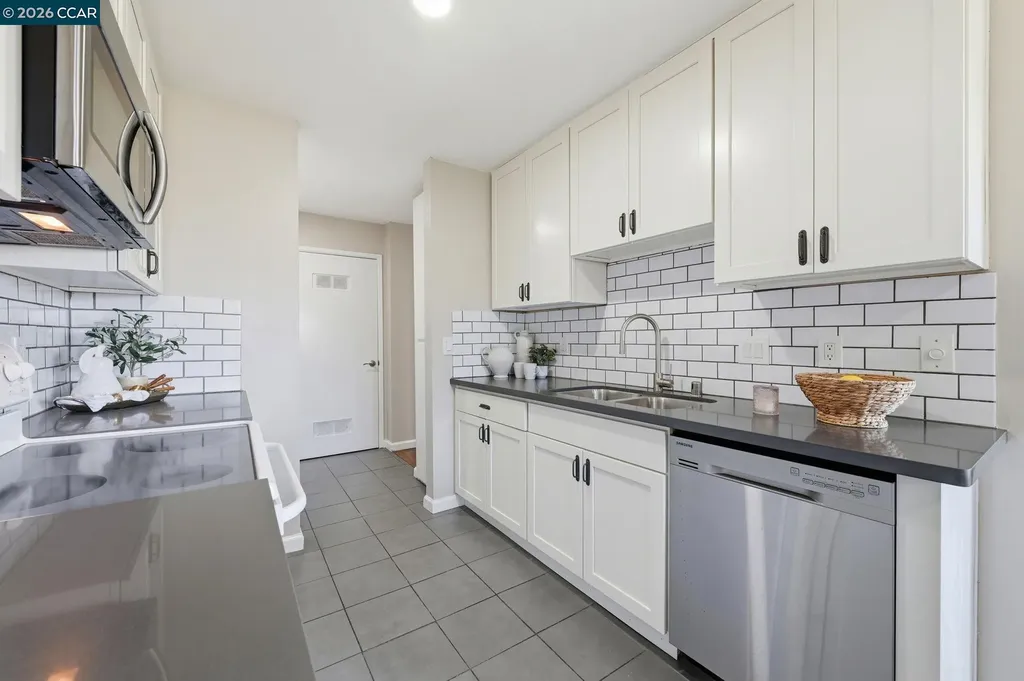2332 D Street Hayward CA 94541