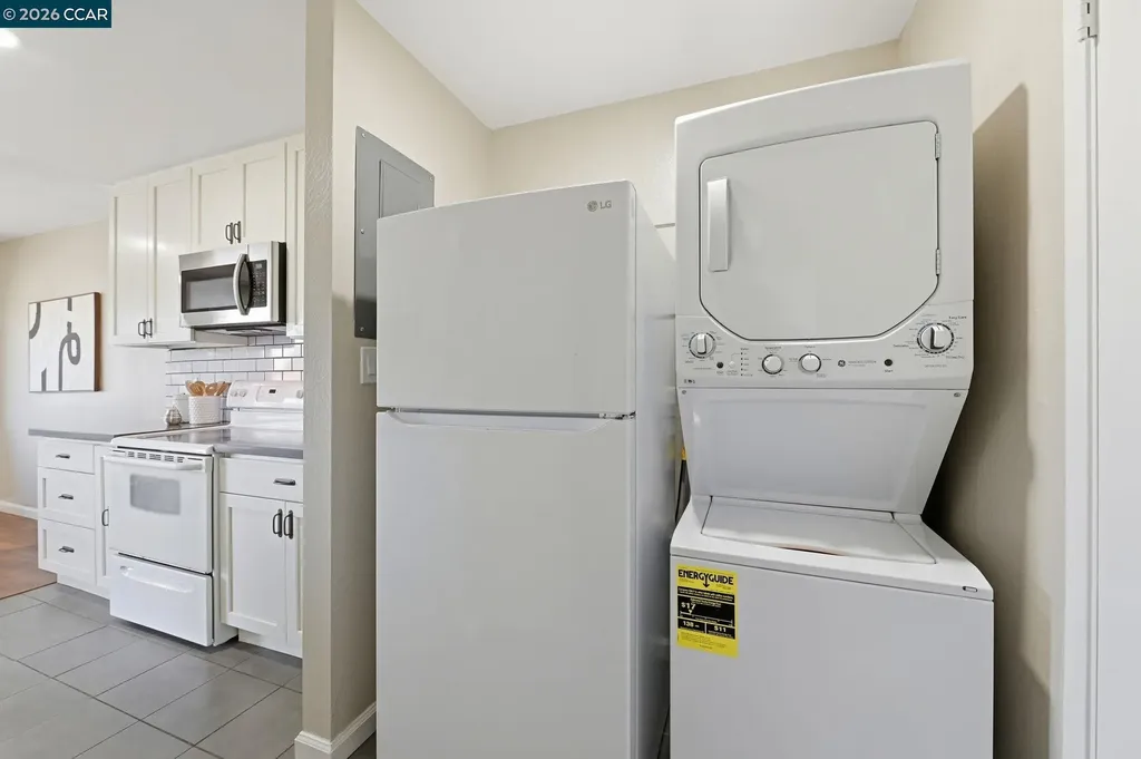 2332 D Street Hayward CA 94541