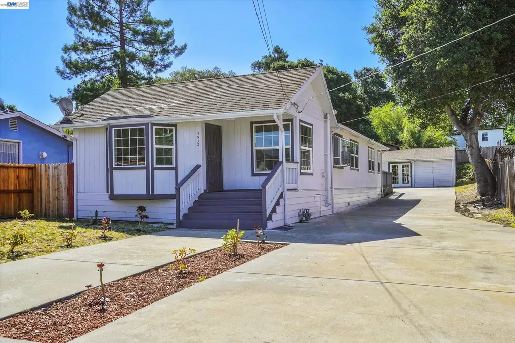 3932 Altamont Avenue Oakland CA 94605