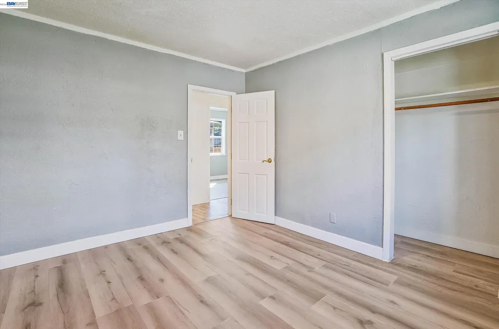 3932 Altamont Avenue Oakland CA 94605