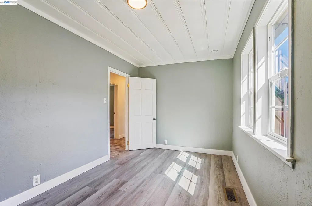 3932 Altamont Avenue Oakland CA 94605