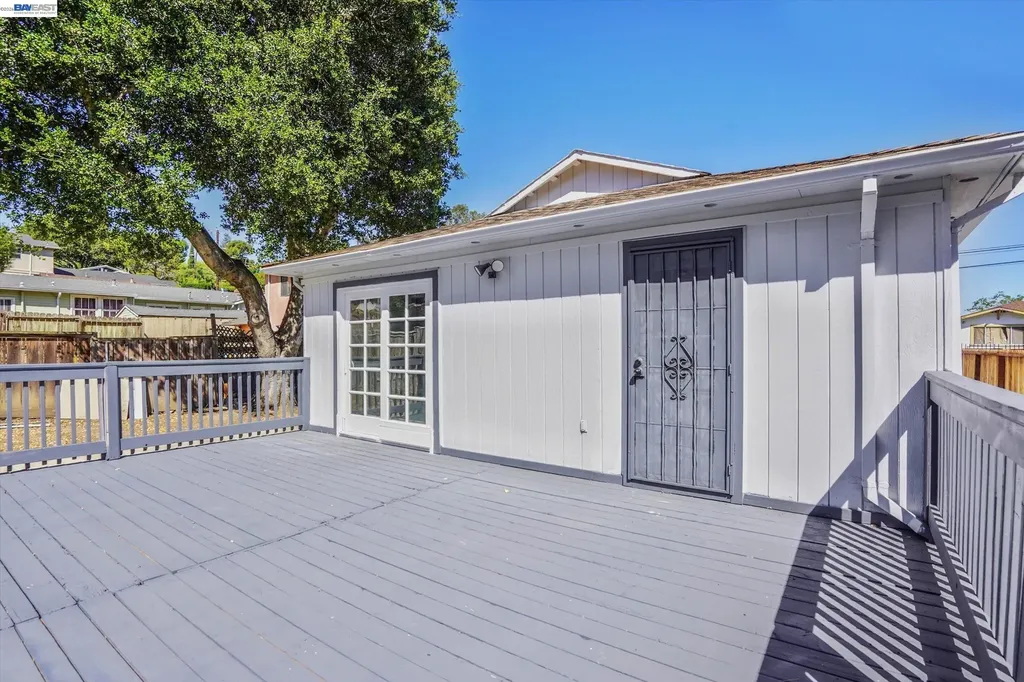 3932 Altamont Avenue Oakland CA 94605