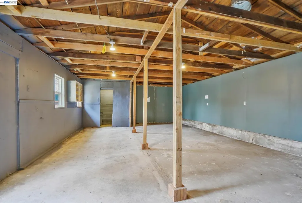 3932 Altamont Avenue Oakland CA 94605