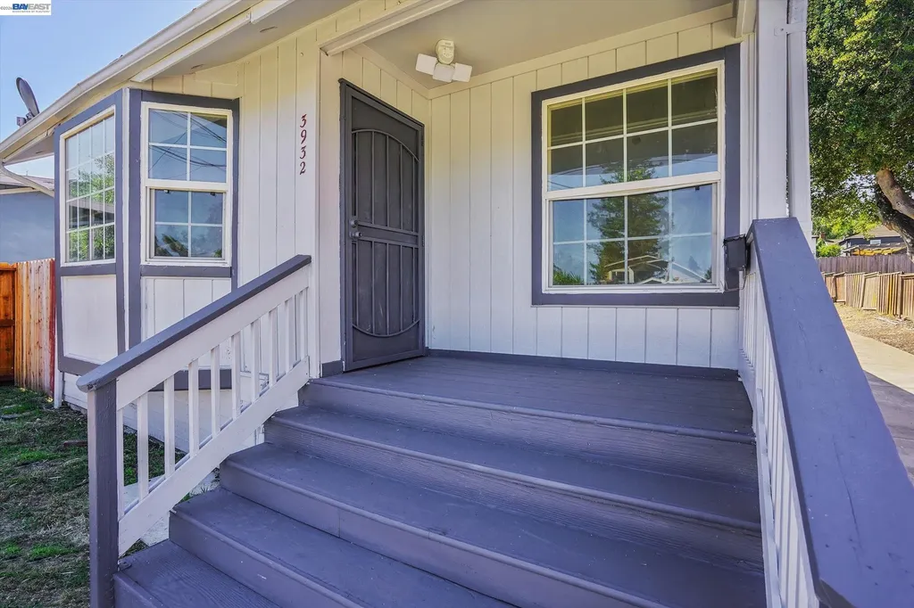 3932 Altamont Avenue Oakland CA 94605