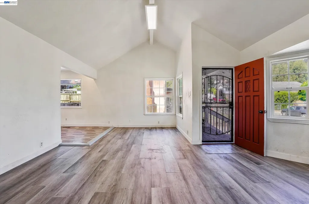 3932 Altamont Avenue Oakland CA 94605