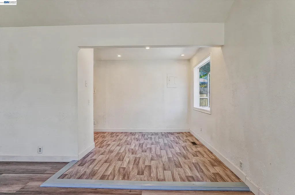 3932 Altamont Avenue Oakland CA 94605