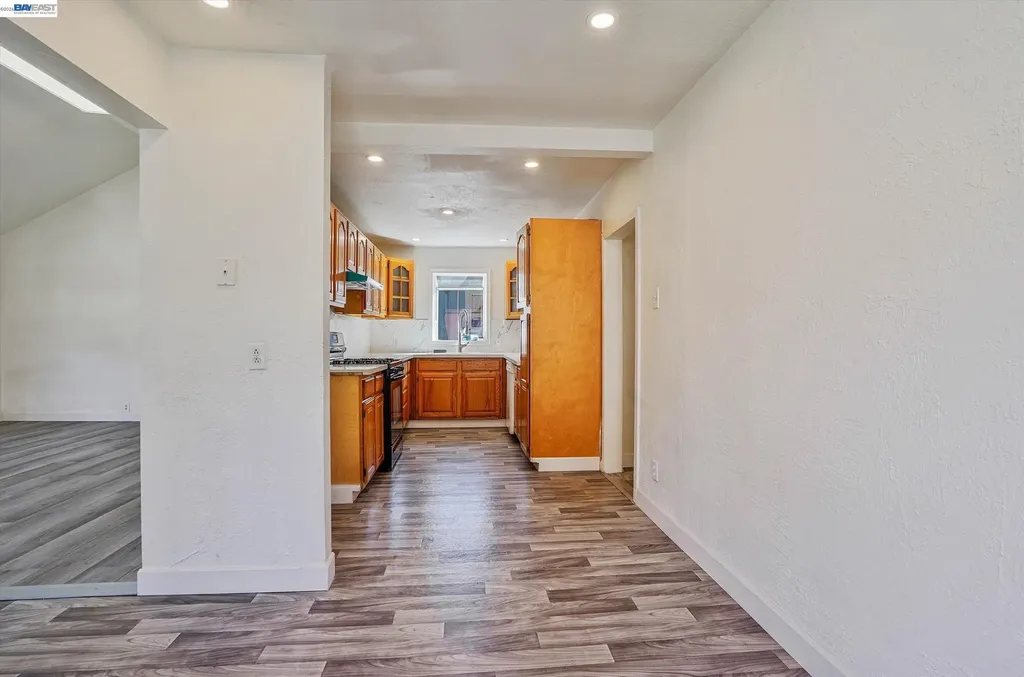 3932 Altamont Avenue Oakland CA 94605