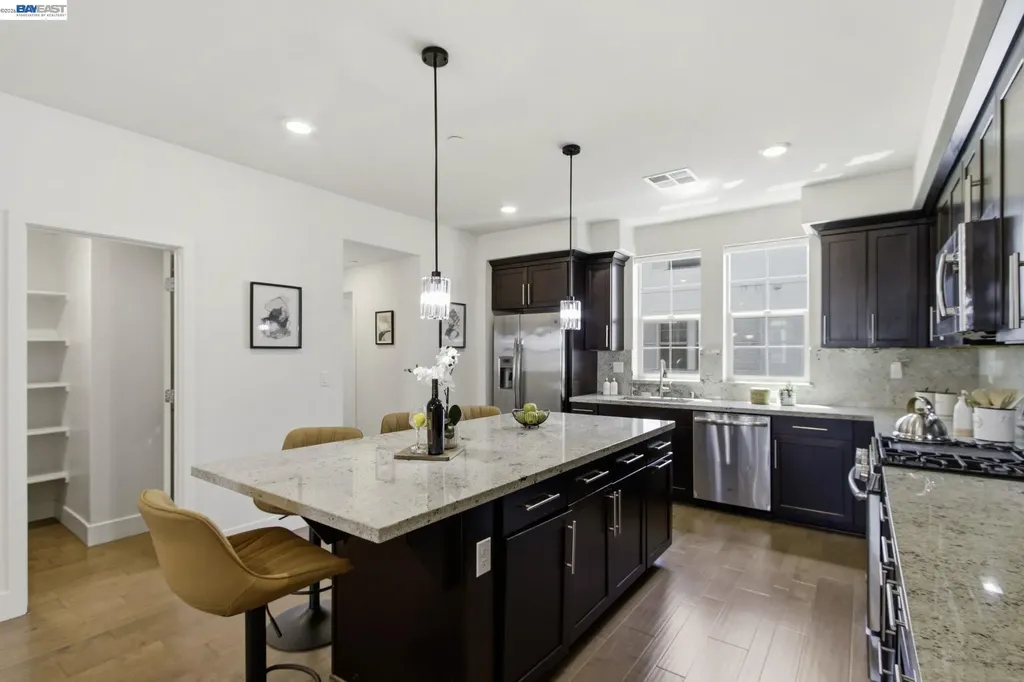 8544 Leeward Way Newark CA 94560