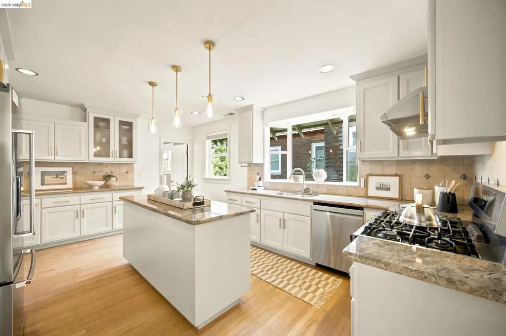 3920 Ardley Avenue Oakland CA 94602