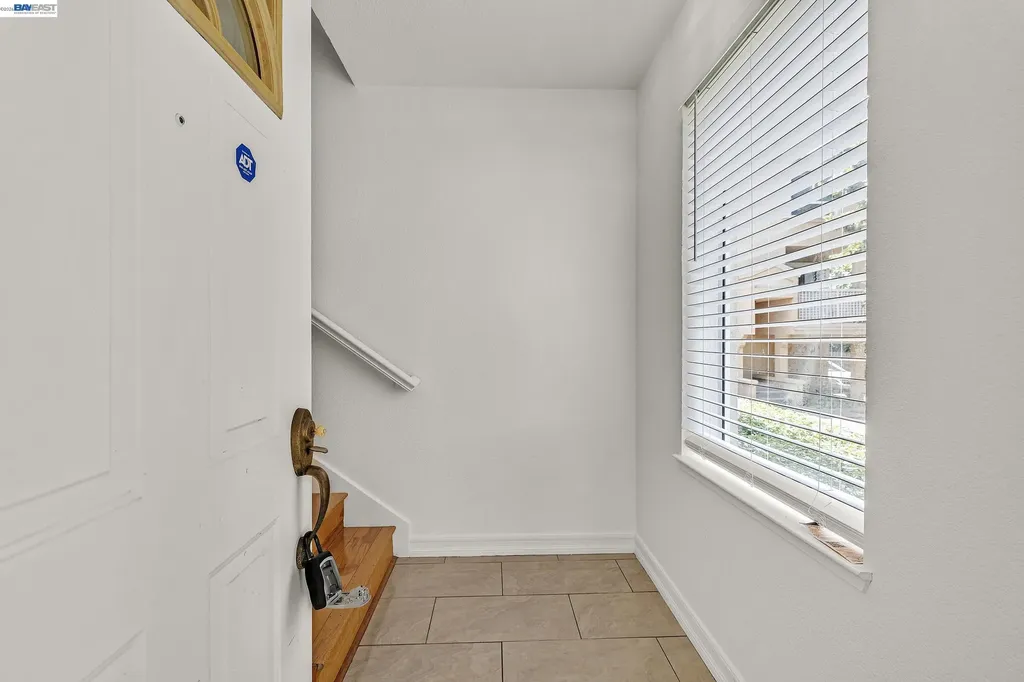 260 Estabrook Street San Leandro CA 94577