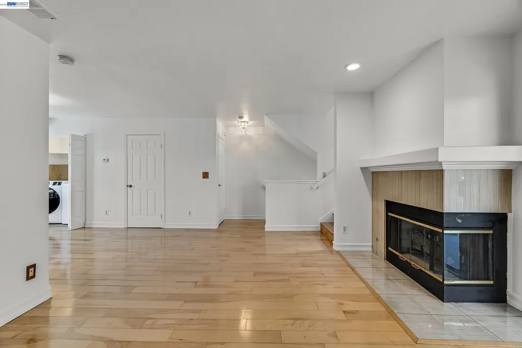 260 Estabrook Street San Leandro CA 94577