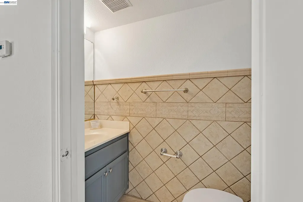 260 Estabrook Street San Leandro CA 94577