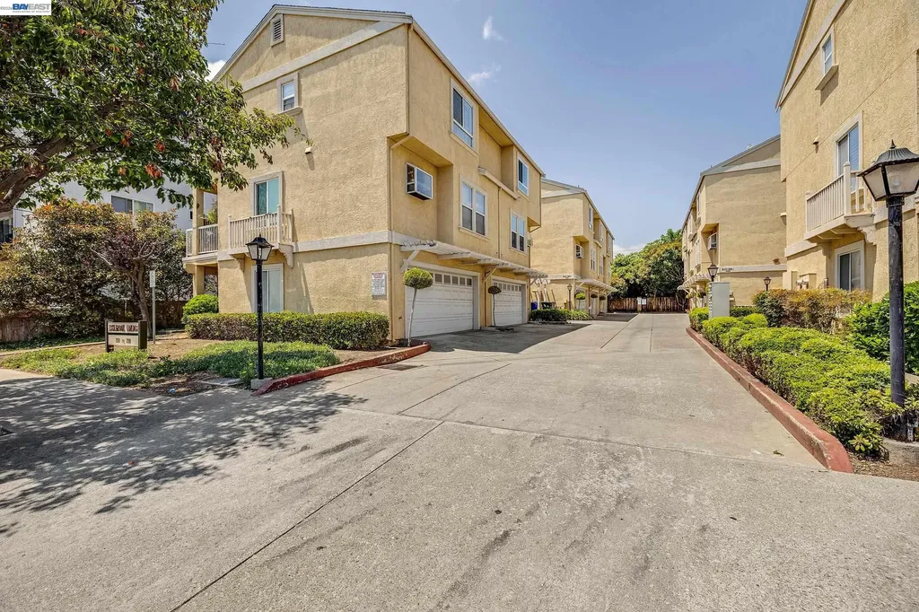 260 Estabrook Street San Leandro CA 94577