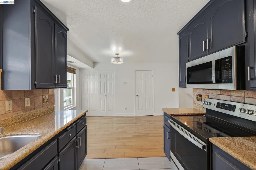 260 Estabrook Street San Leandro CA 94577