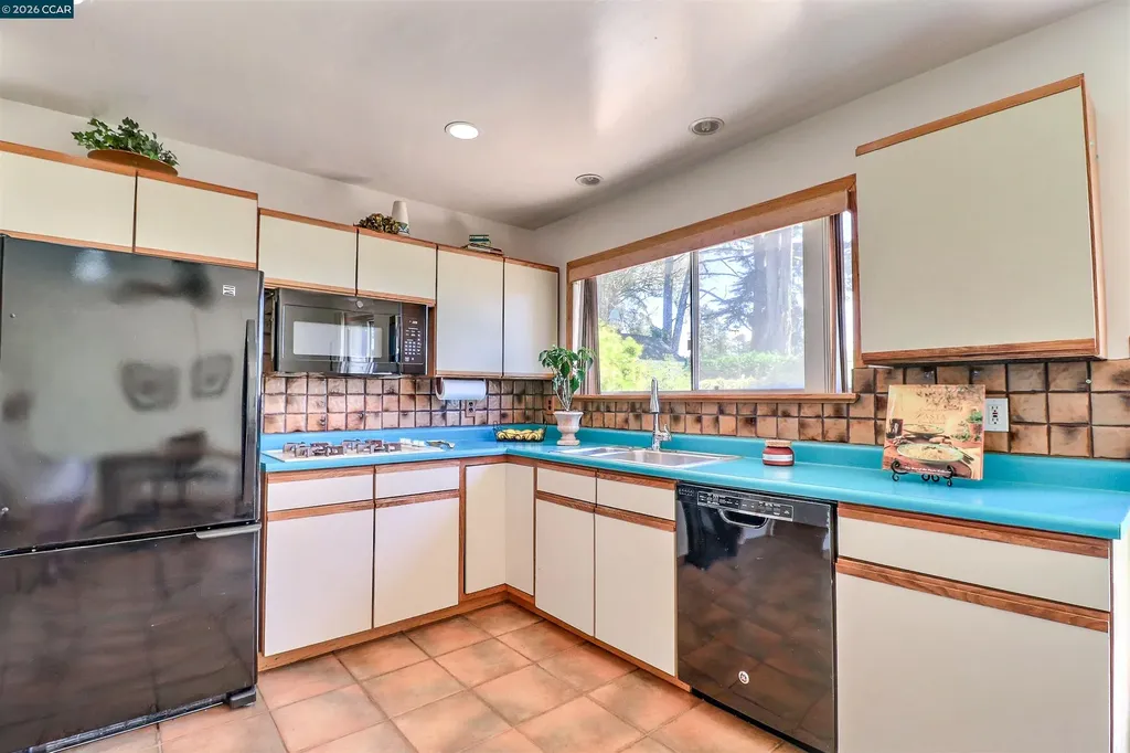 6830 Del Monte Avenue Richmond CA 94805