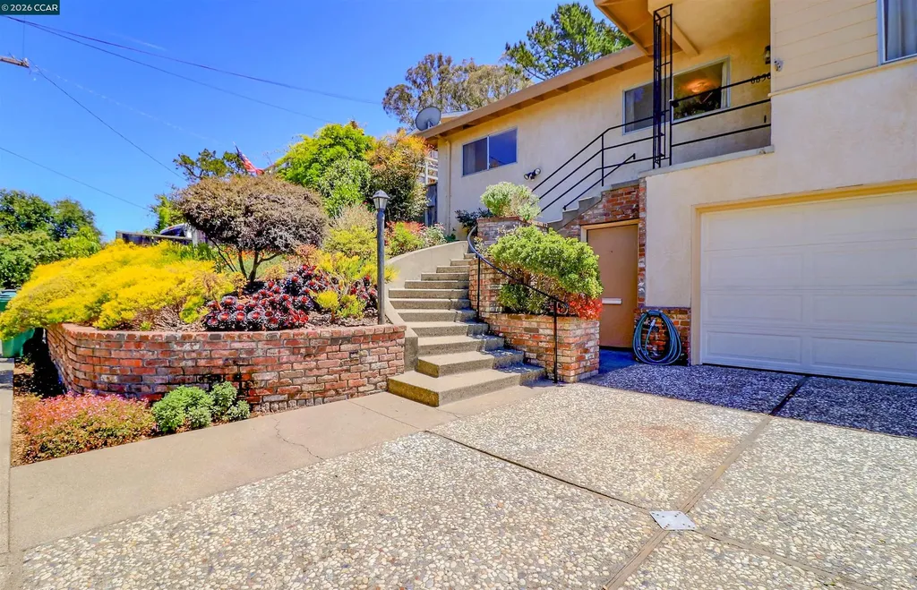 6830 Del Monte Avenue Richmond CA 94805
