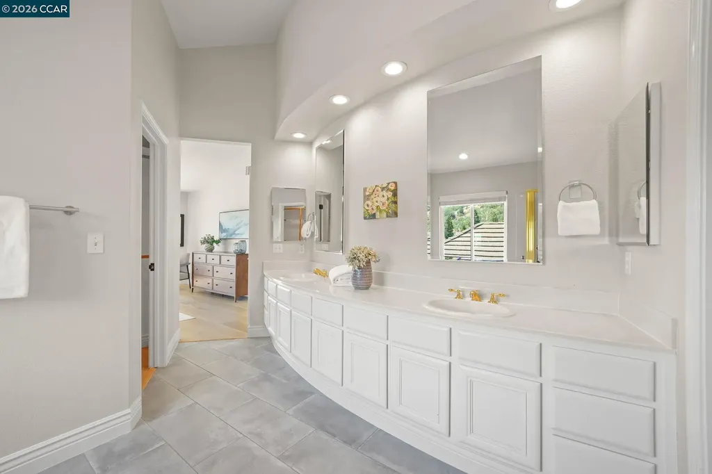 5003 Raven Way Clayton CA 94517