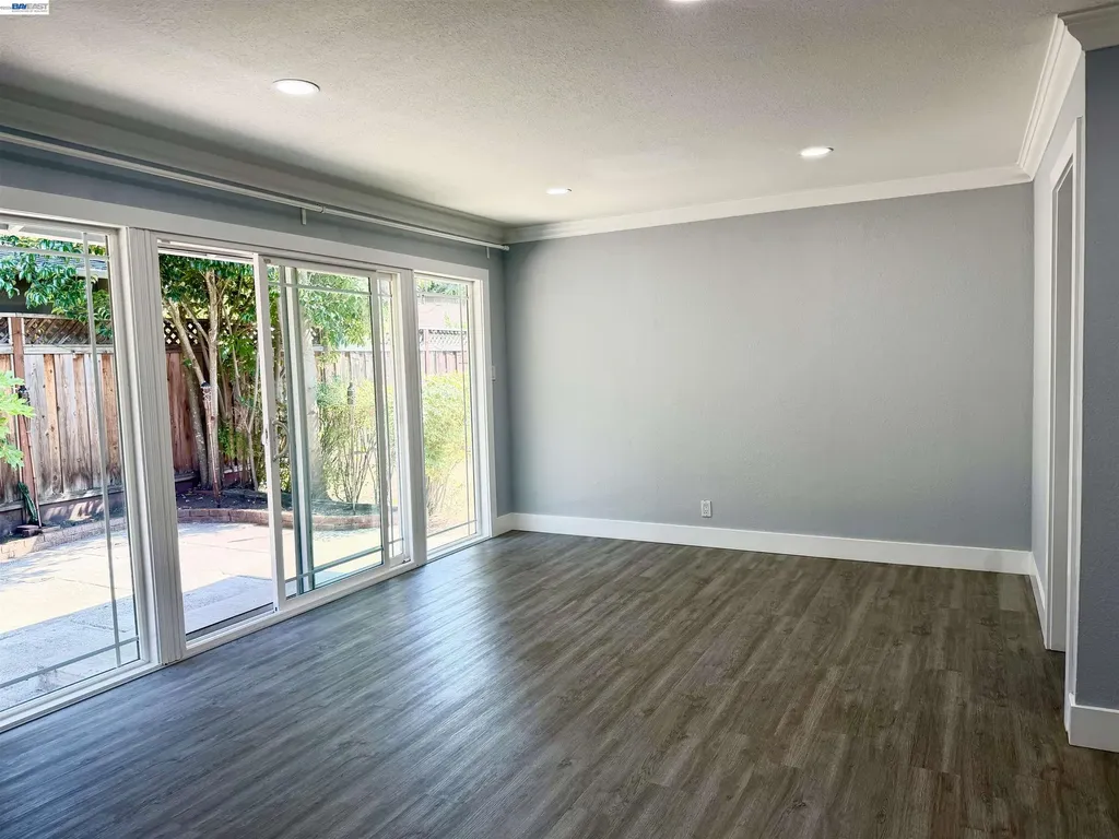 293 Fairway Street Hayward CA 94544