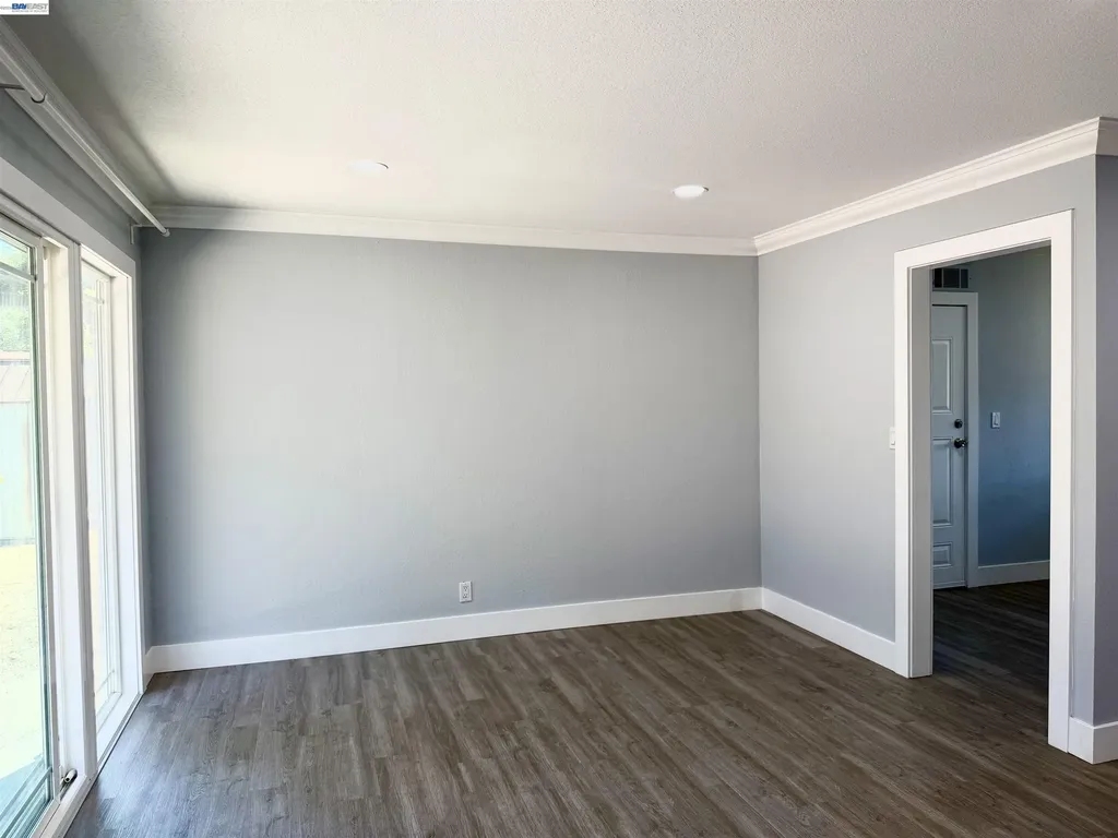 293 Fairway Street Hayward CA 94544