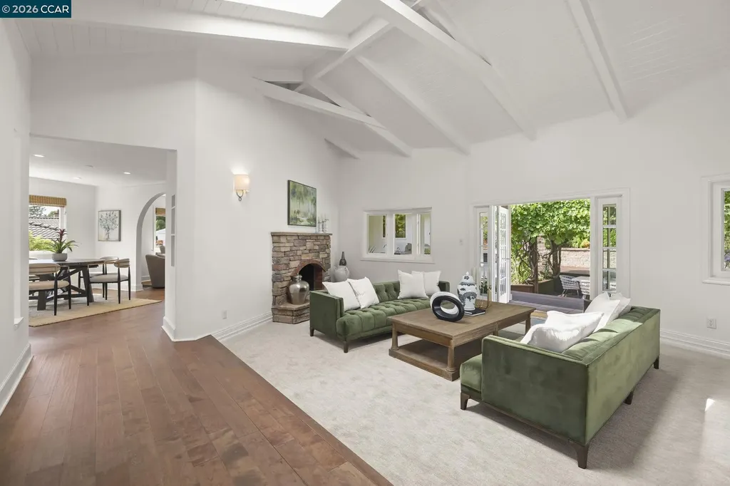 10 Darnby Court Orinda CA 94563