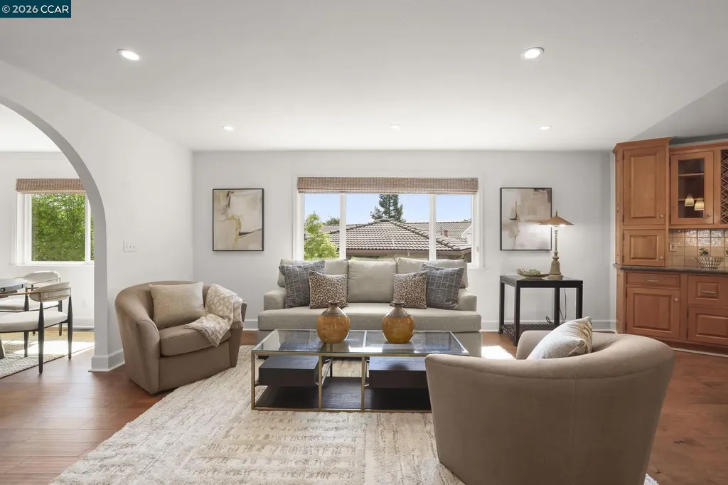 10 Darnby Court Orinda CA 94563