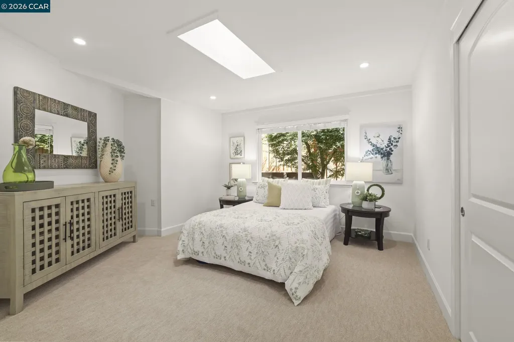 10 Darnby Court Orinda CA 94563