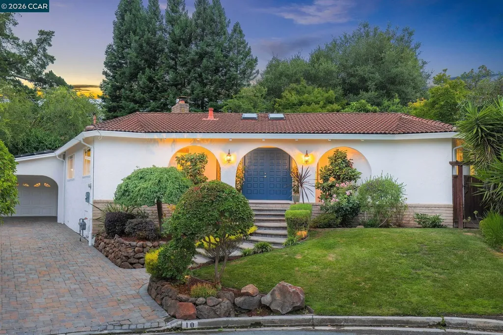 10 Darnby Court Orinda CA 94563