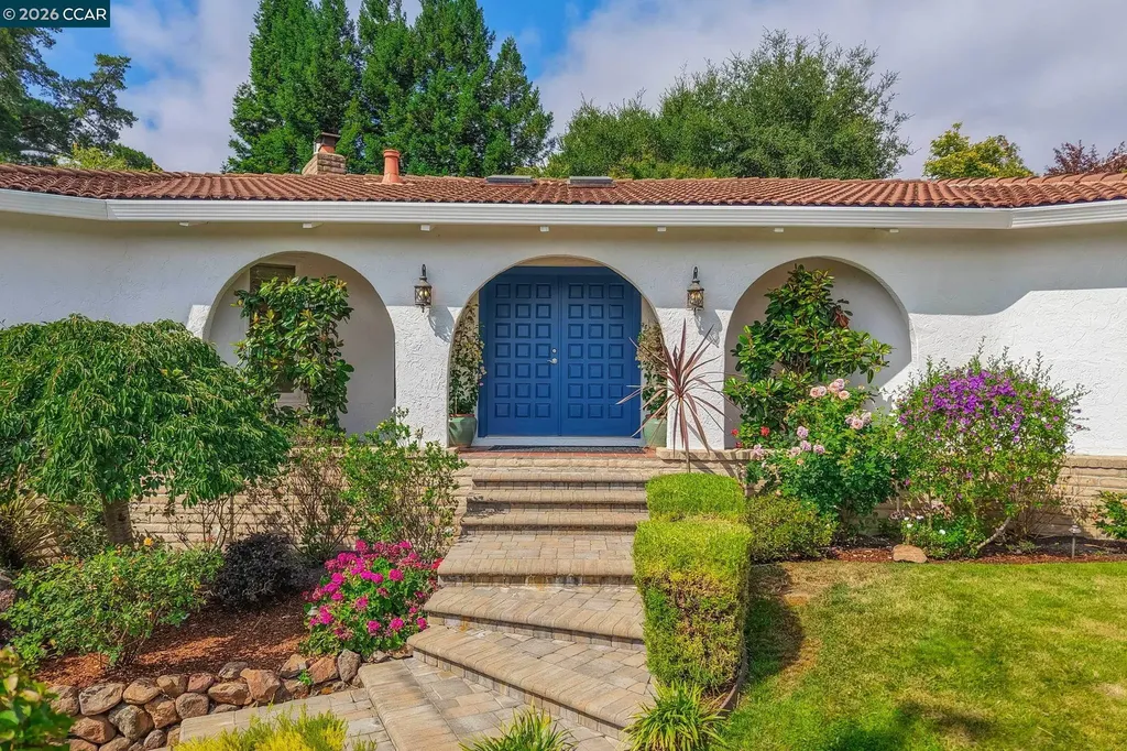 10 Darnby Court Orinda CA 94563