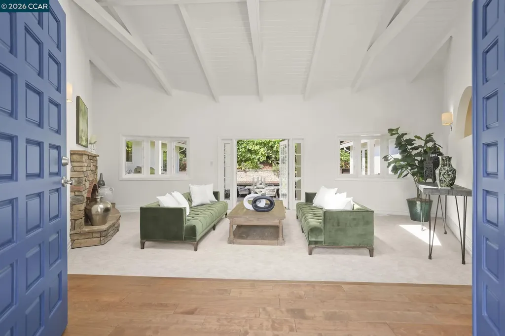10 Darnby Court Orinda CA 94563