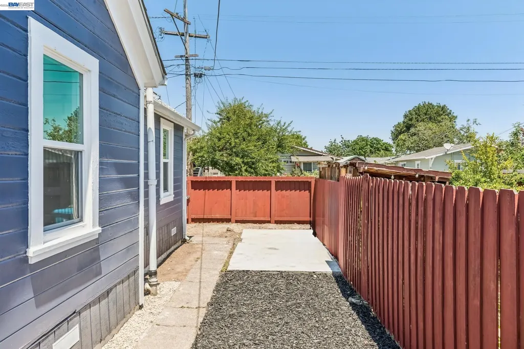 212 Illinois Street Vallejo CA 94590