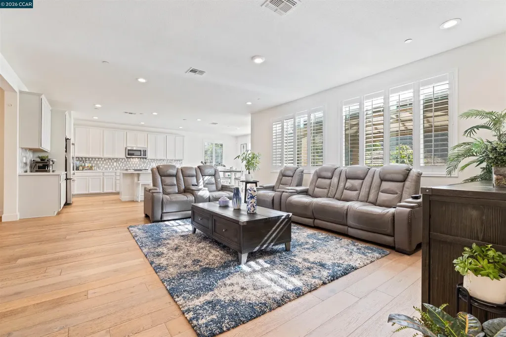 4548 Park Side Street Antioch CA 95431