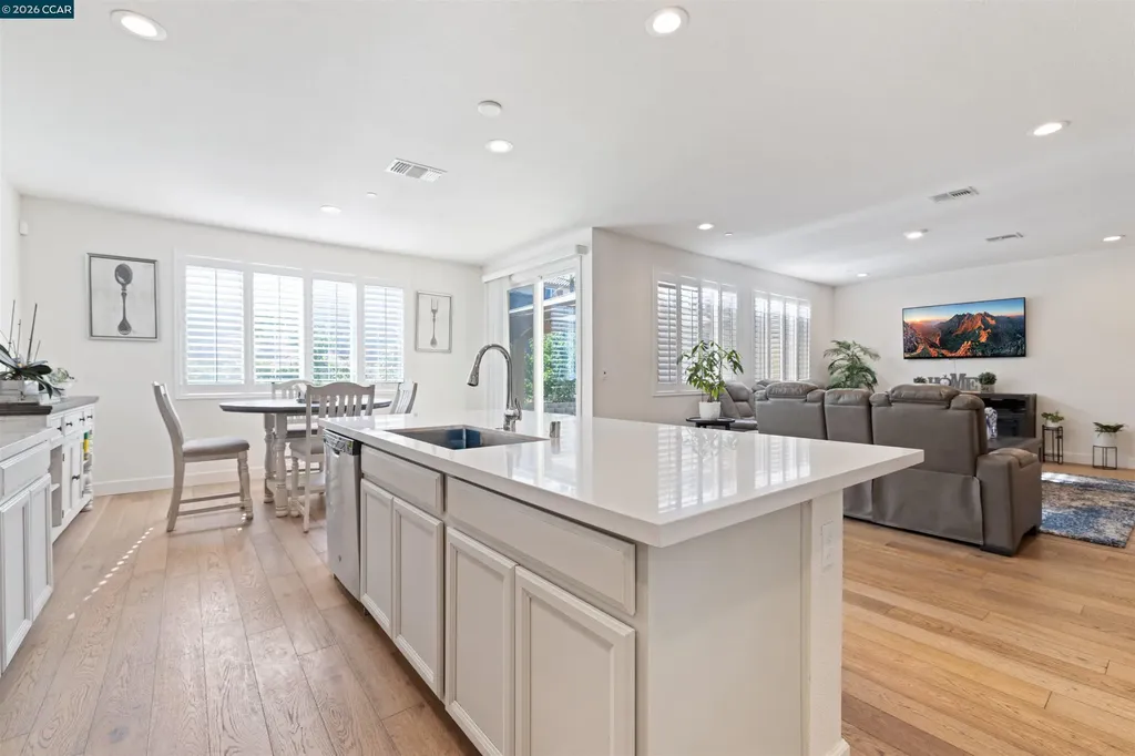 4548 Park Side Street Antioch CA 95431