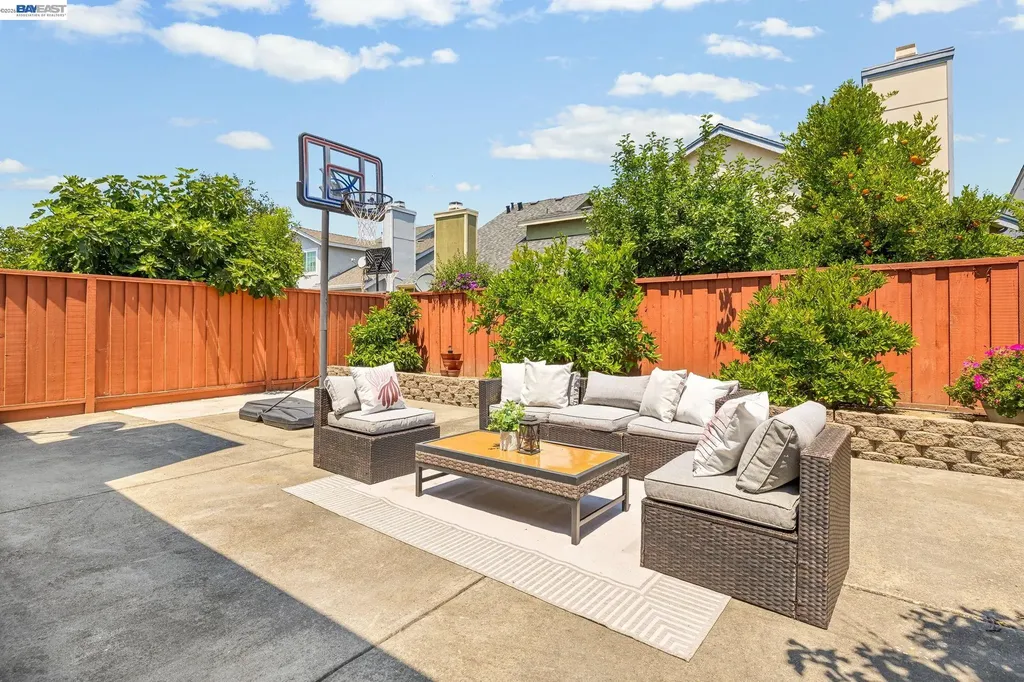 5439 Sunstar Commons Fremont CA 94555