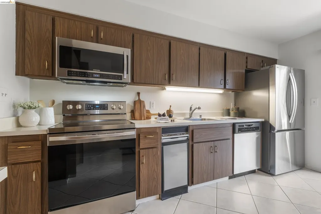 515 Tamarack Drive Union City CA 94587