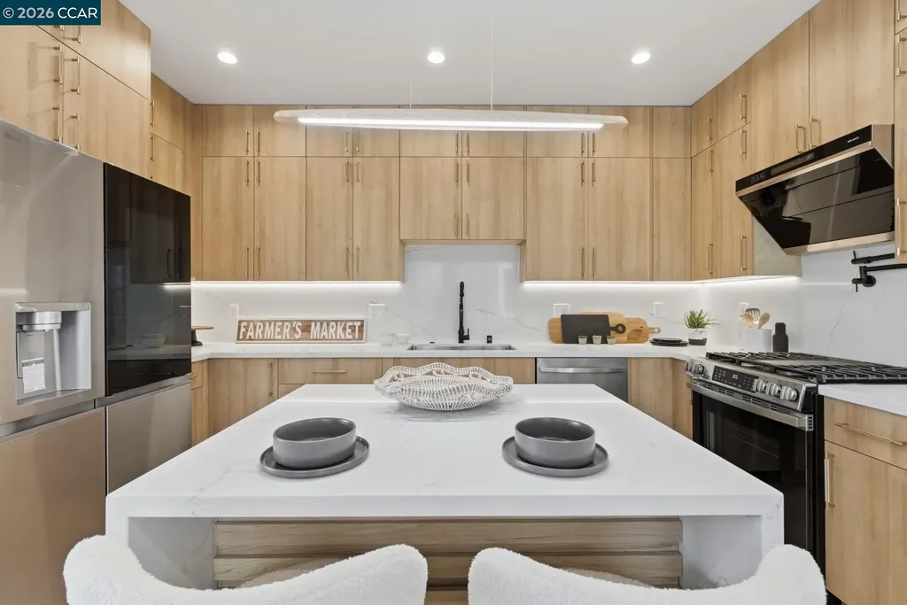 3948 Glen Park Road Oakland CA 94602